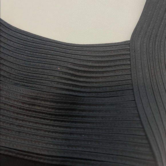 tadashi shoji black halterneck top size 14 - Picture 2 of 6